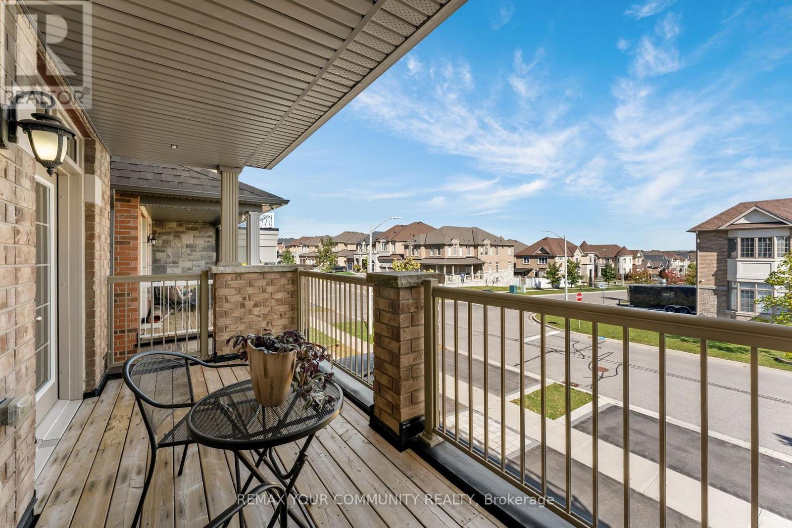 150 Inverness Way Property Photo 12