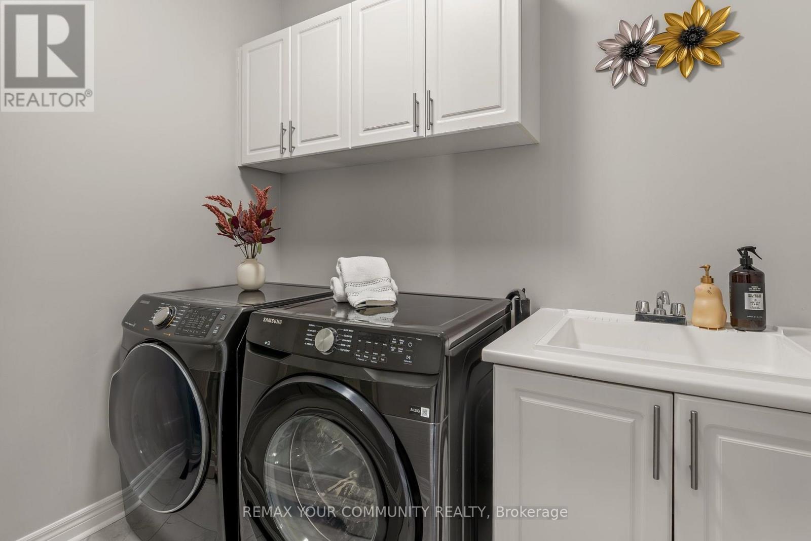 150 Inverness Way Property Photo 13