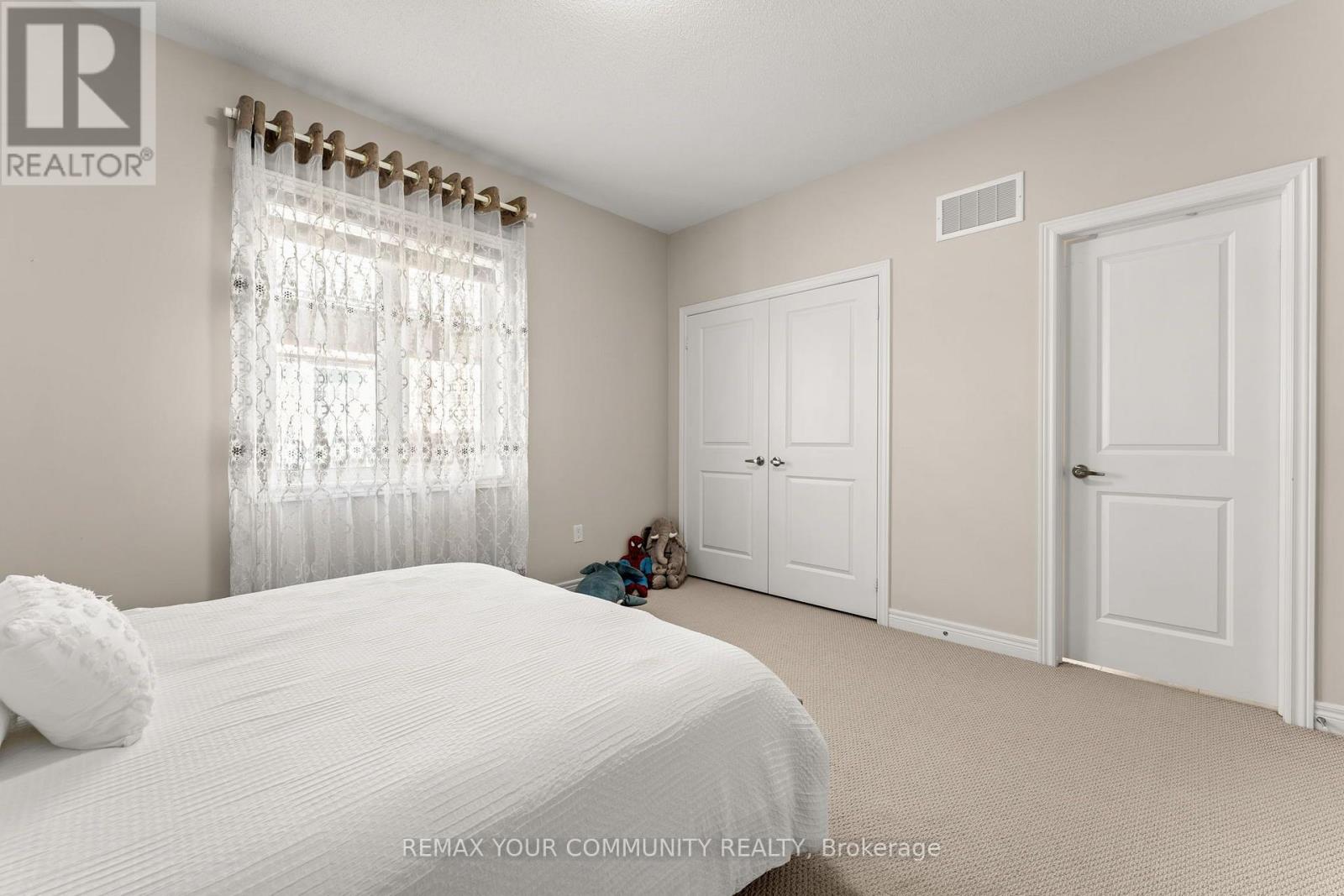 150 Inverness Way Property Photo 30