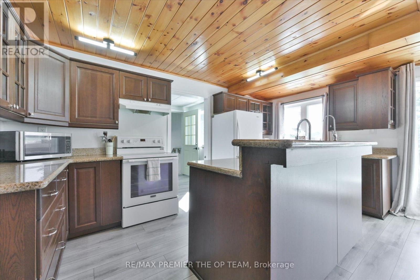 1881 Gilford Road Property Photo 11