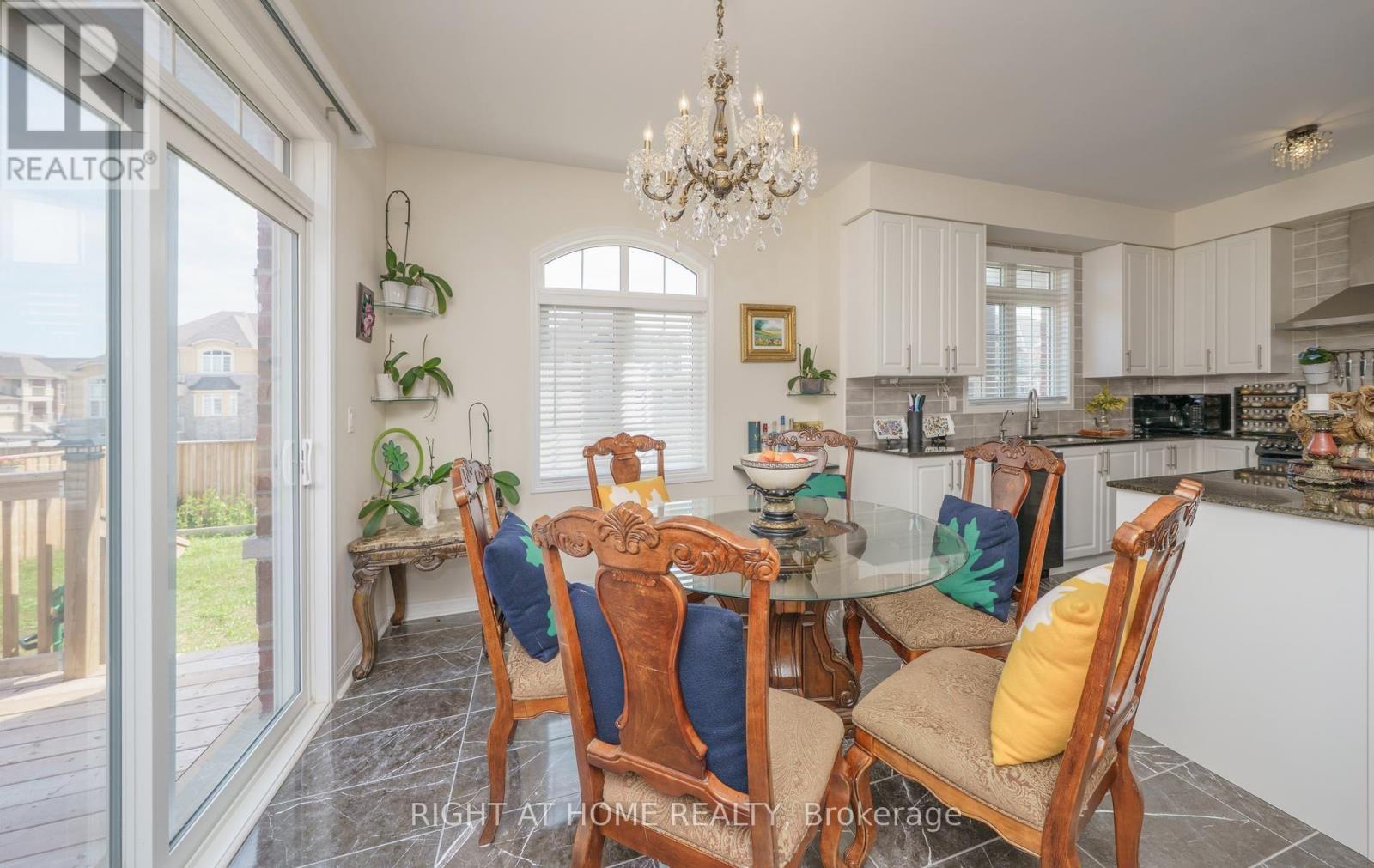 2 Cliff Thompson Court Property Photo 6