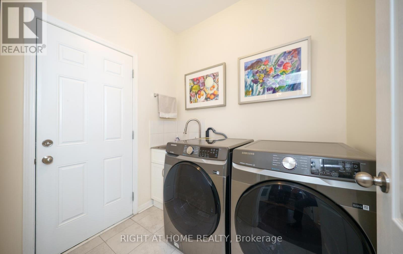 2 Cliff Thompson Court Property Photo 10
