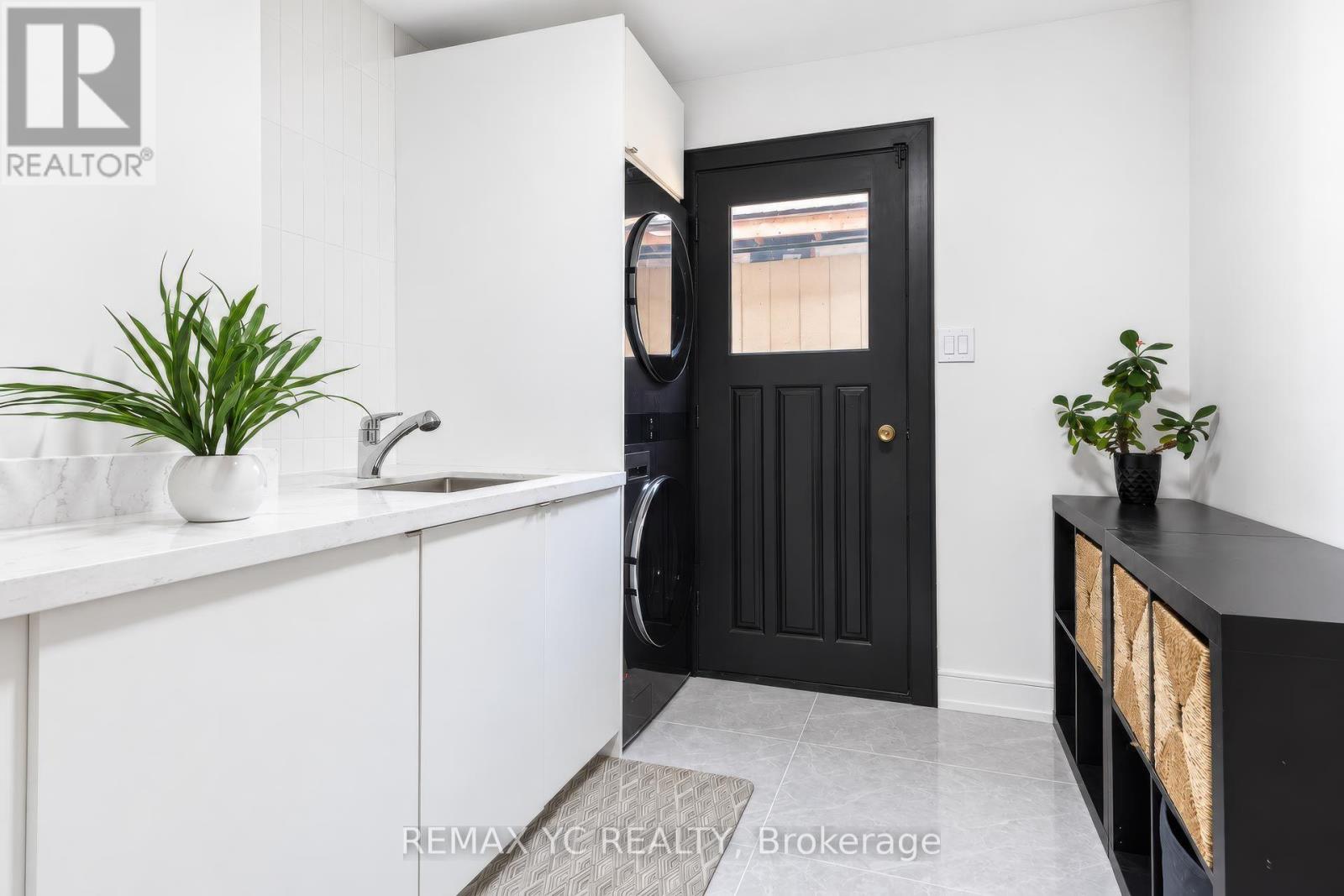 4 Simmons Crescent Property Photo 18
