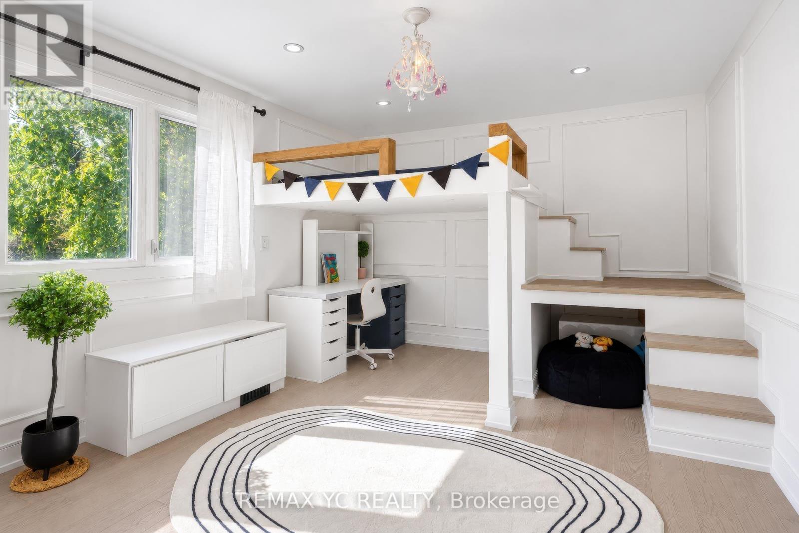 4 Simmons Crescent Property Photo 24