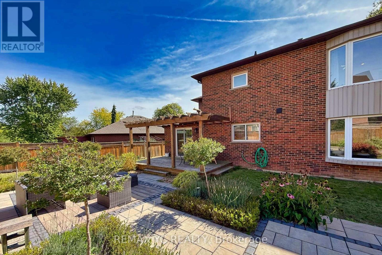 4 Simmons Crescent Property Photo 36
