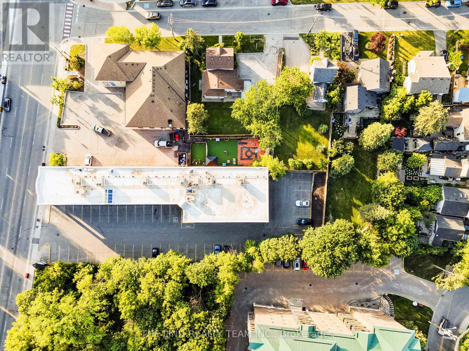 15105 Yonge Street Property Photo 6