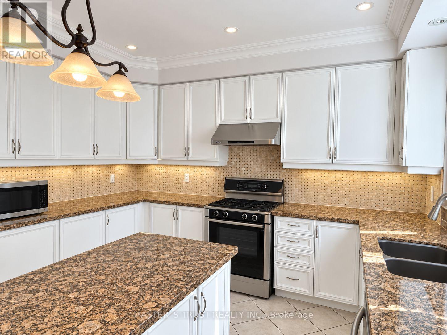66 Chaya Sara Gardens Property Photo 13