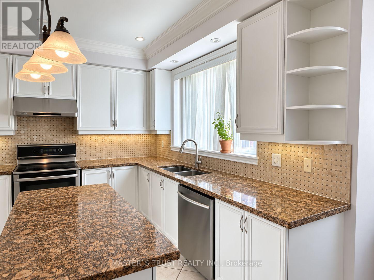 66 Chaya Sara Gardens Property Photo 14
