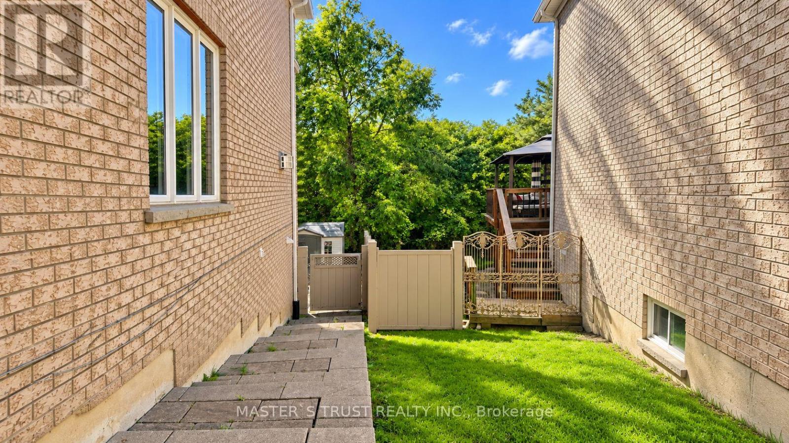 66 Chaya Sara Gardens Property Photo 37