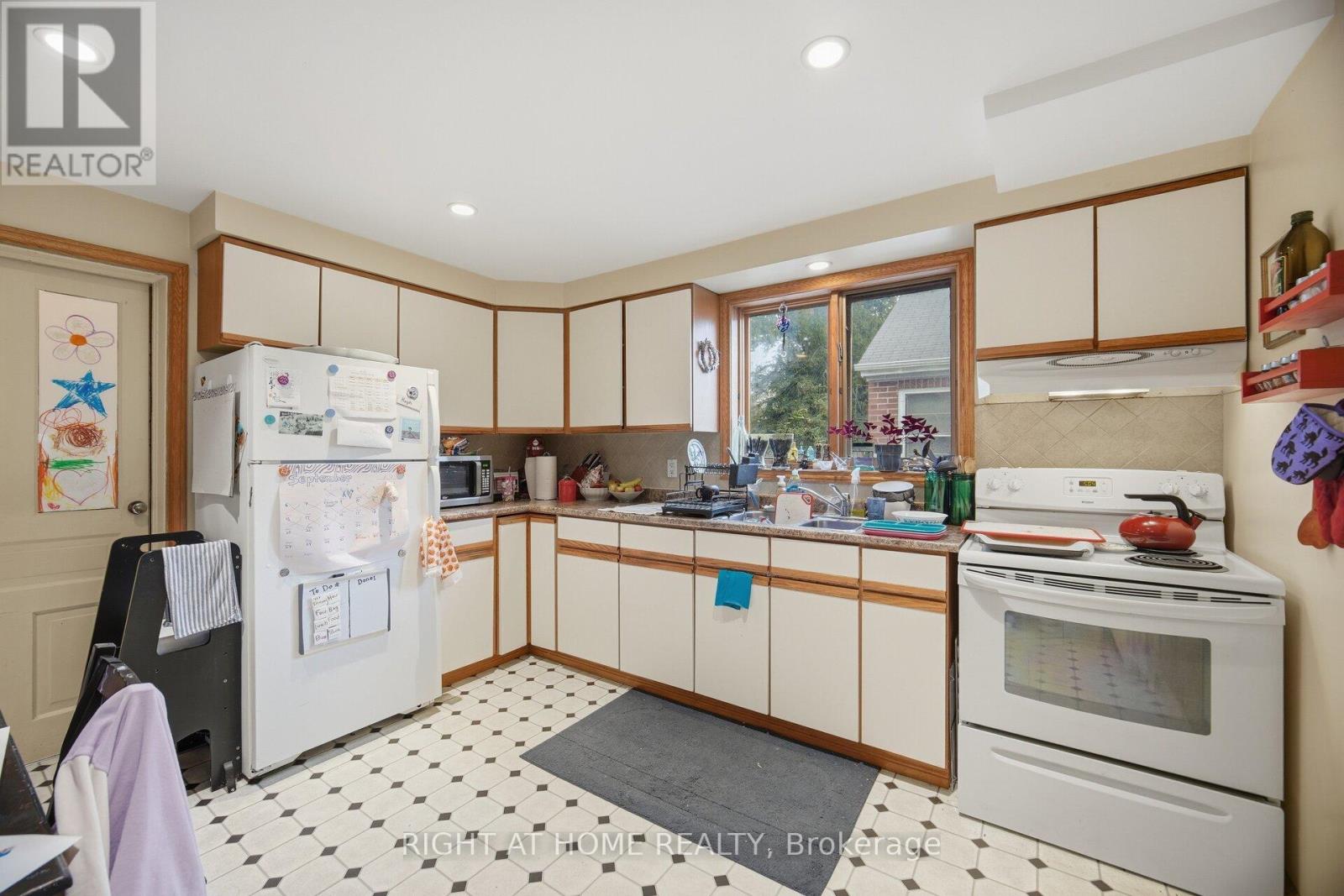 403 Park Avenue Property Photo 9