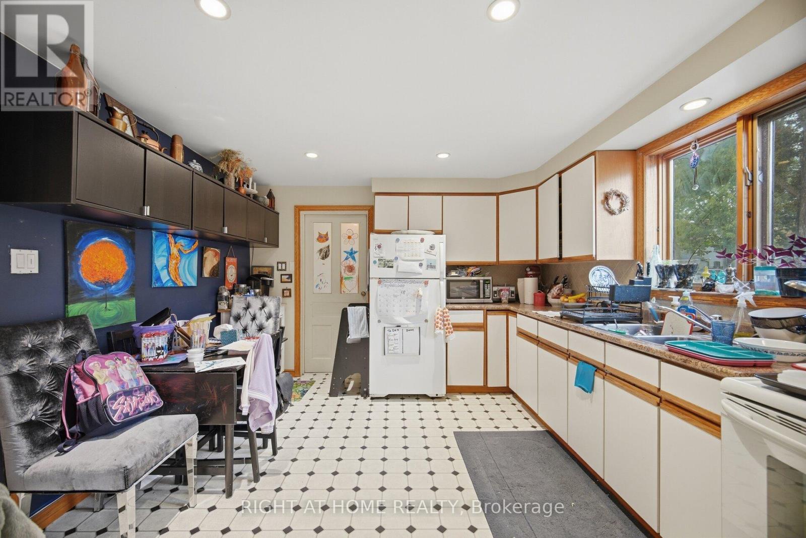 403 Park Avenue Property Photo 10