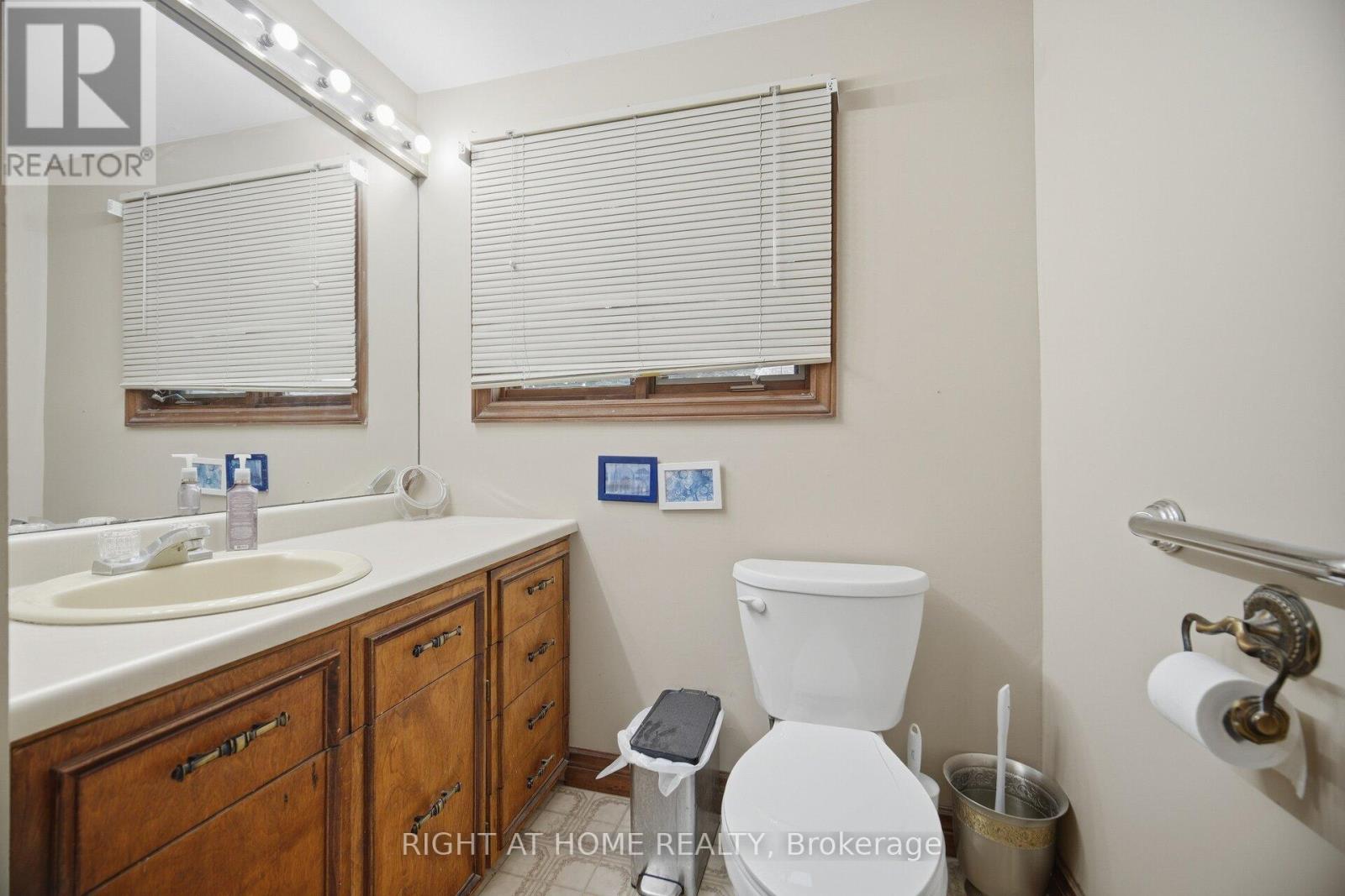 403 Park Avenue Property Photo 24