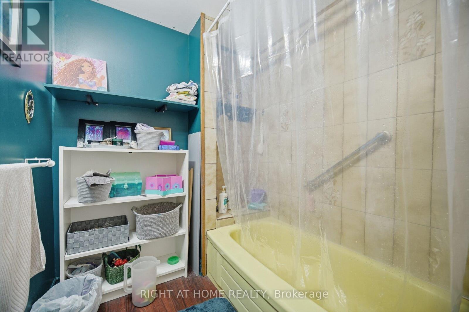 403 Park Avenue Property Photo 25