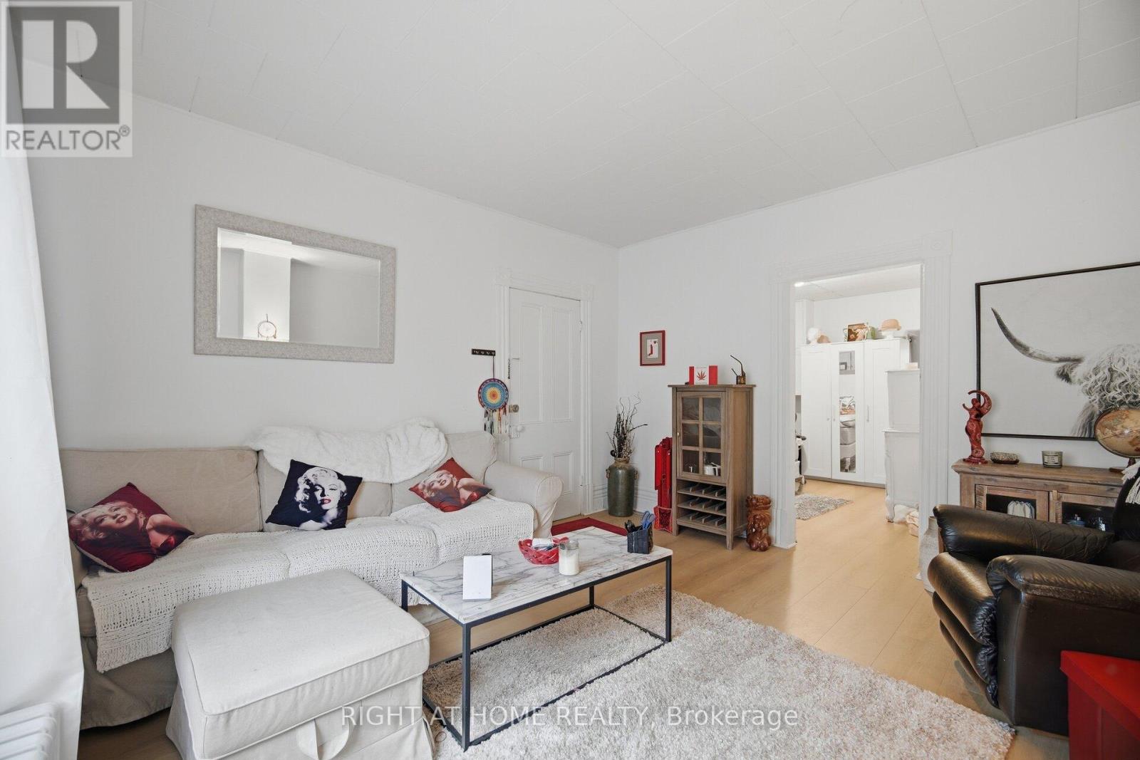 403 Park Avenue Property Photo 28