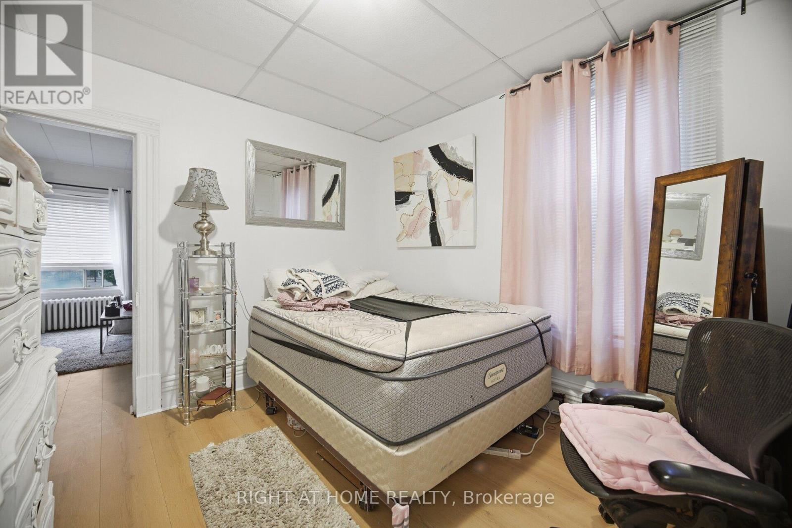 403 Park Avenue Property Photo 32