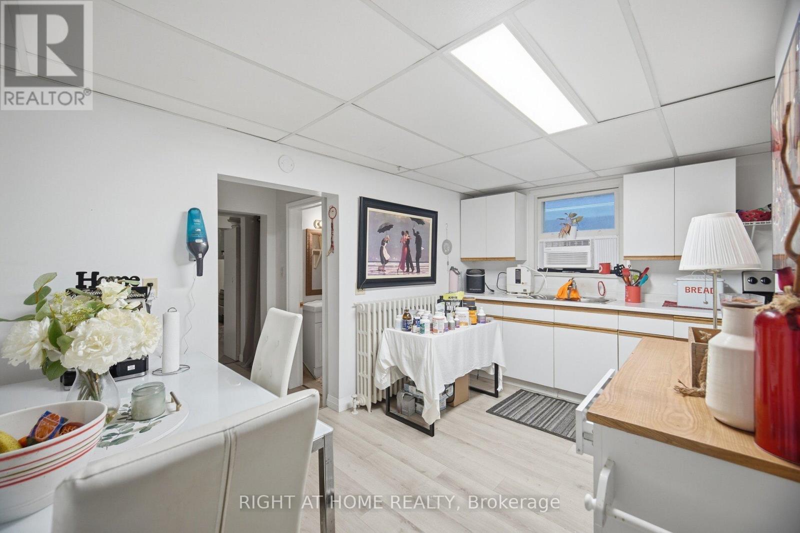 403 Park Avenue Property Photo 36