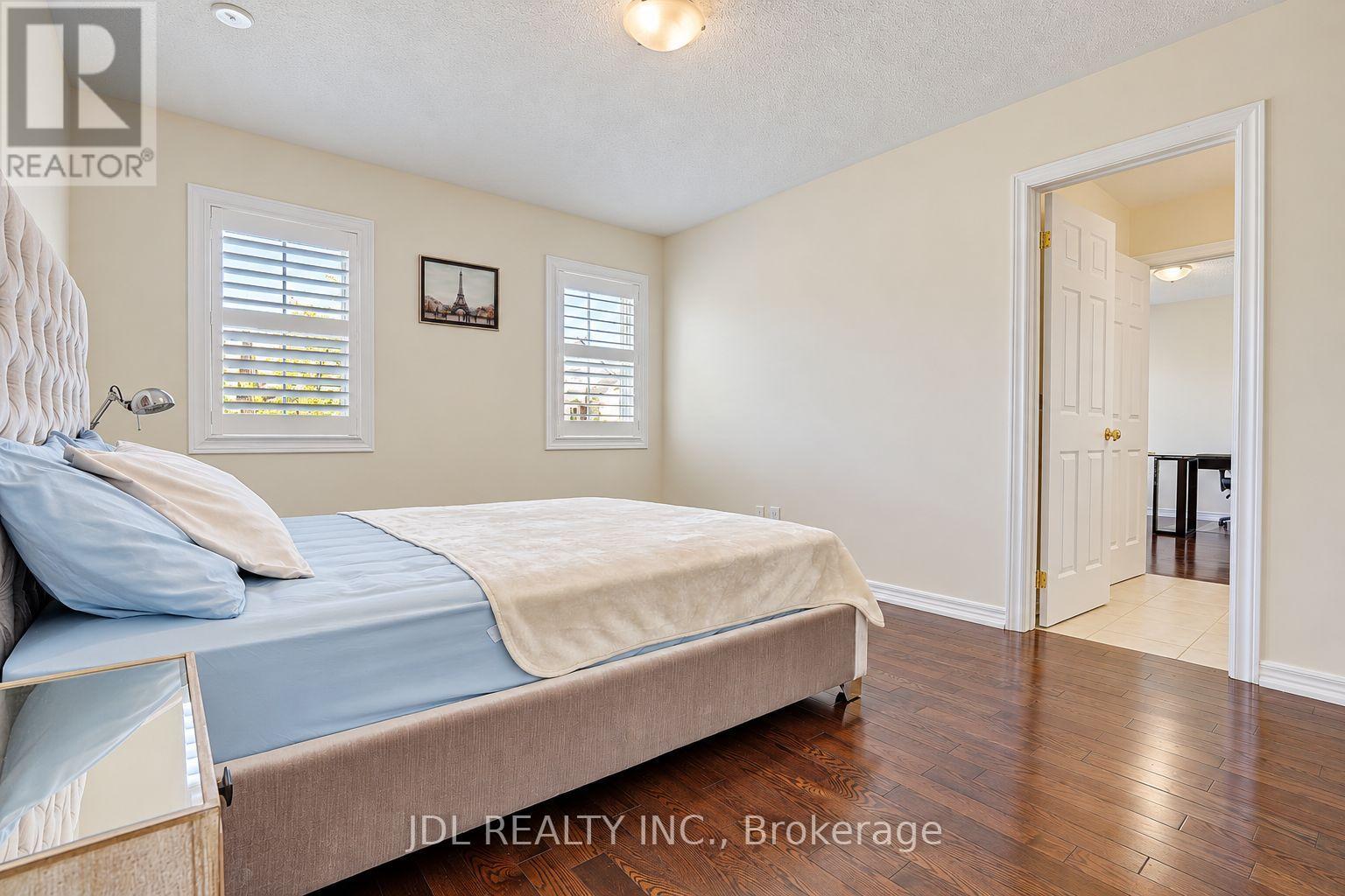 11 Herbert Wales Crescent Property Photo 41