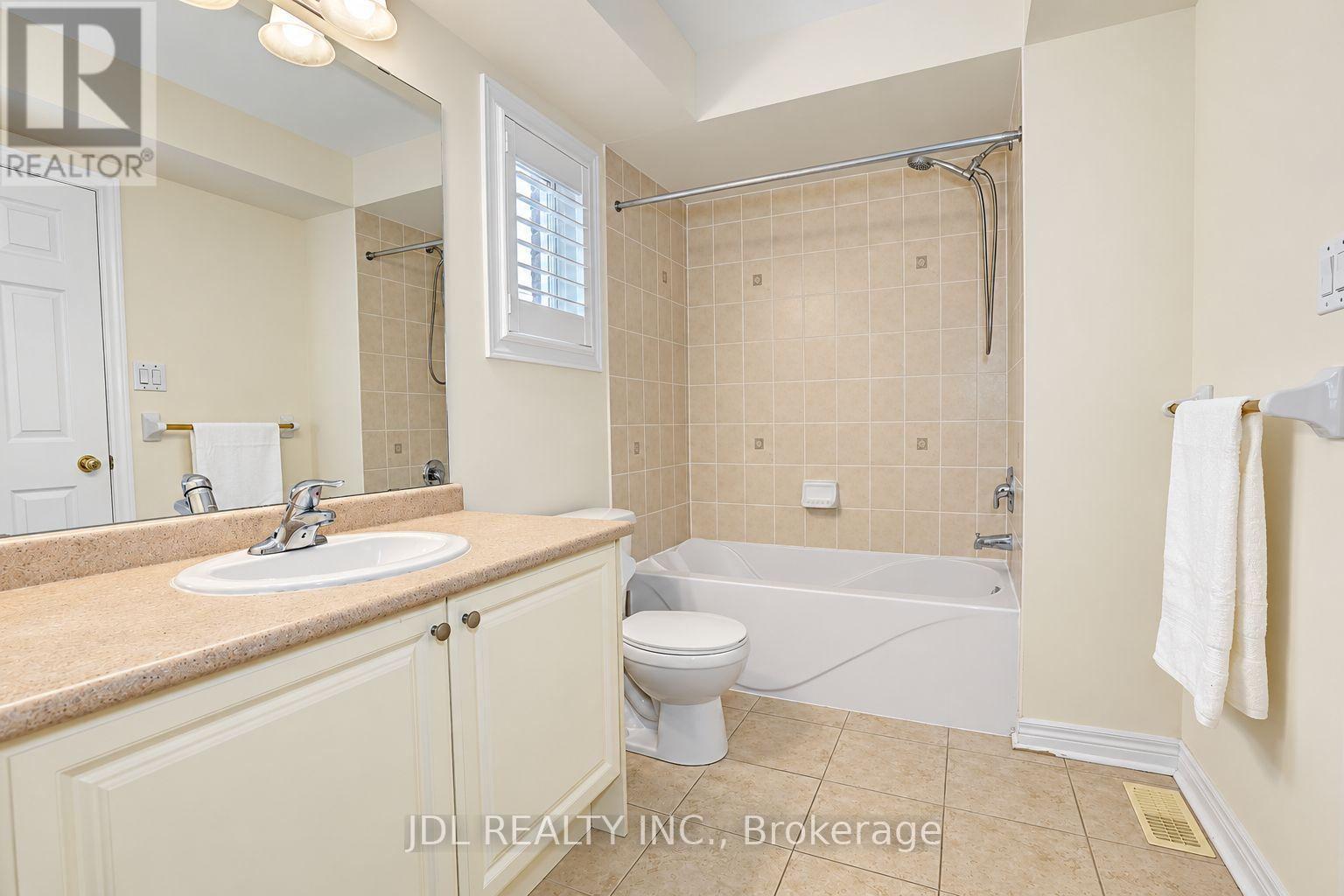 11 Herbert Wales Crescent Property Photo 44