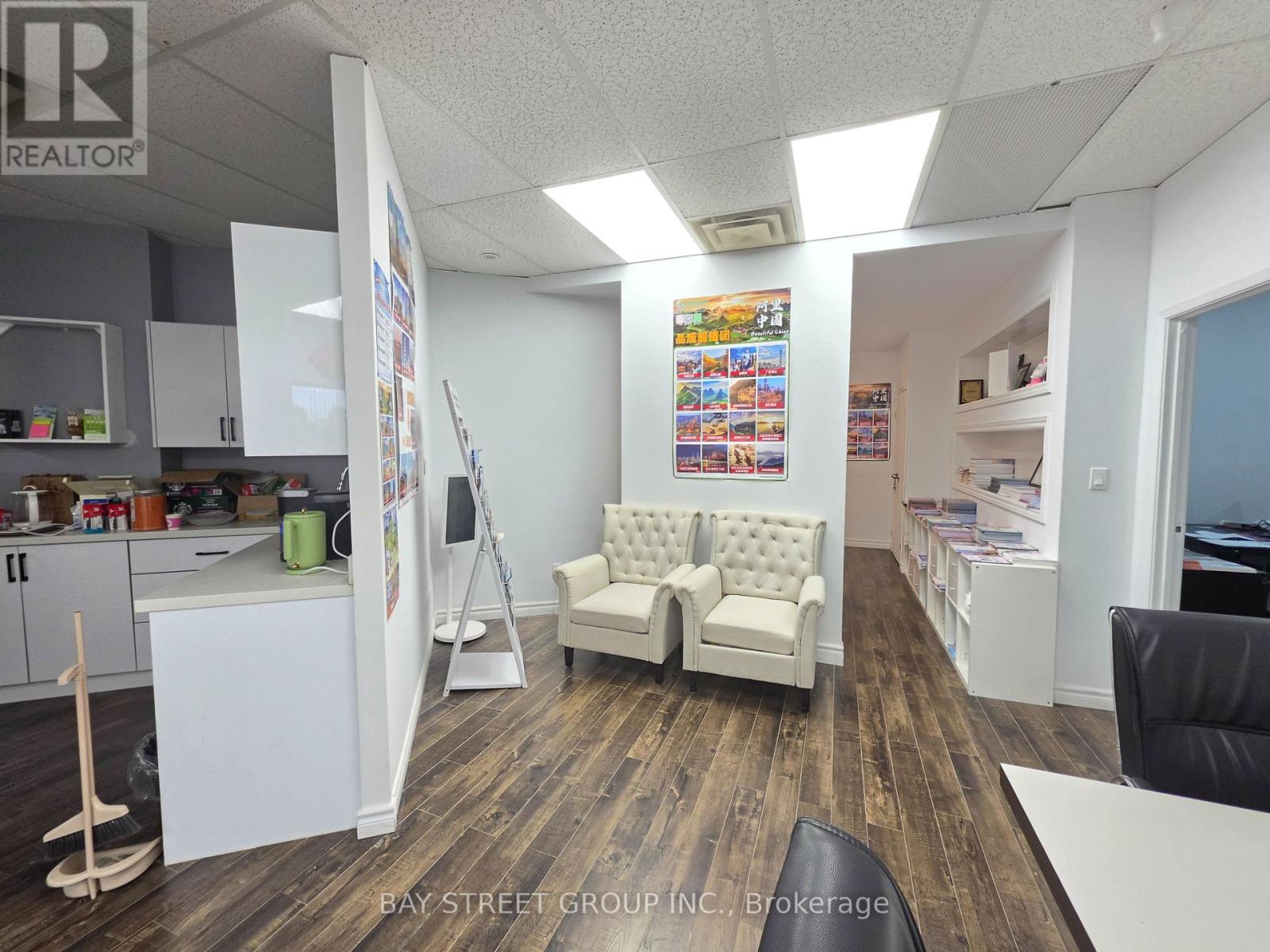 304 - 350 Highway 7 E Property Photo 5