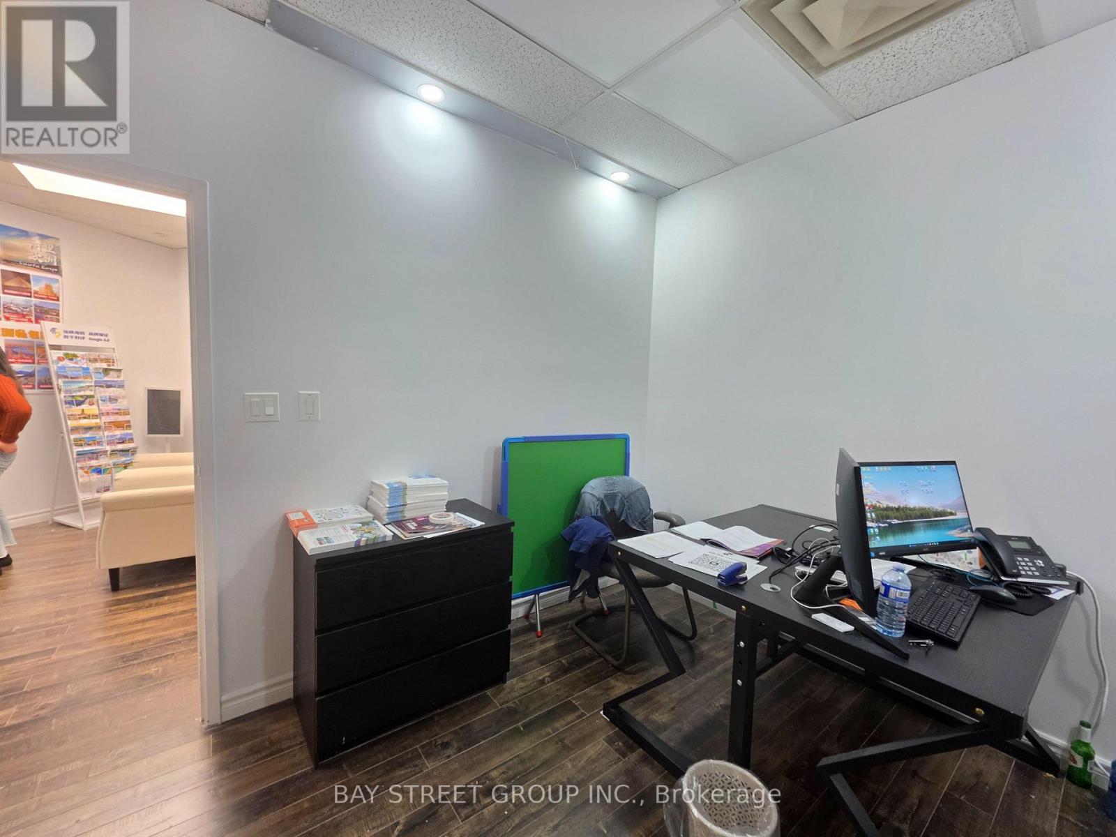 304 - 350 Highway 7 E Property Photo 10