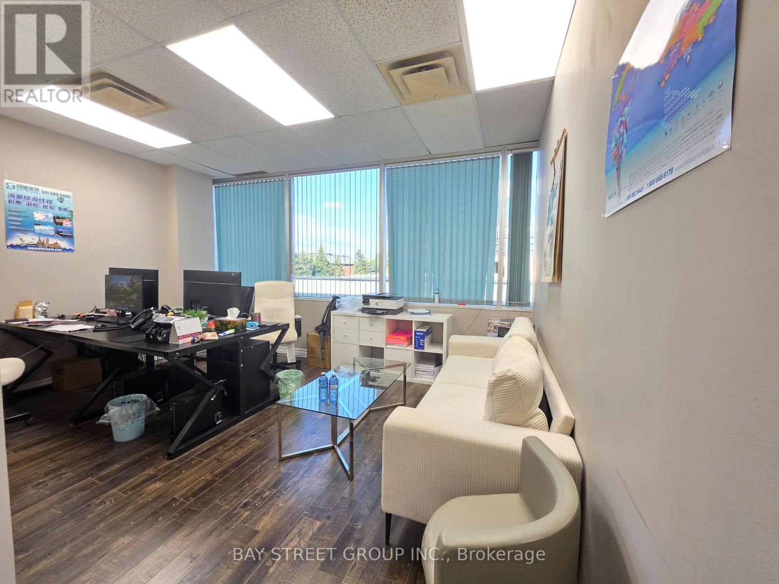 304 - 350 Highway 7 E Property Photo 17