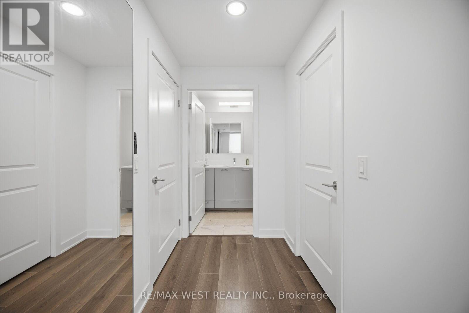 312 - 120 Eagle Rock Way Property Photo 25