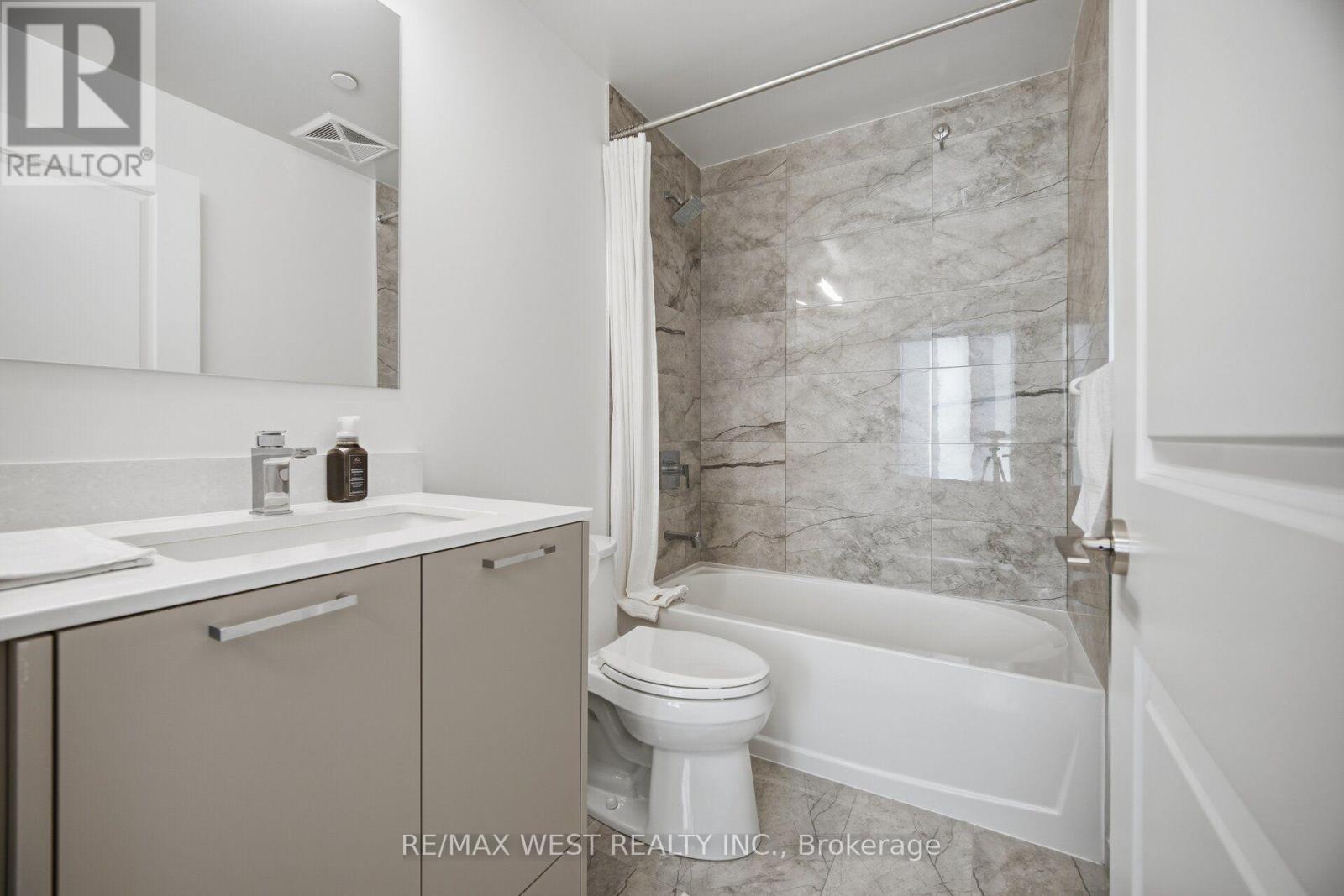 312 - 120 Eagle Rock Way Property Photo 31