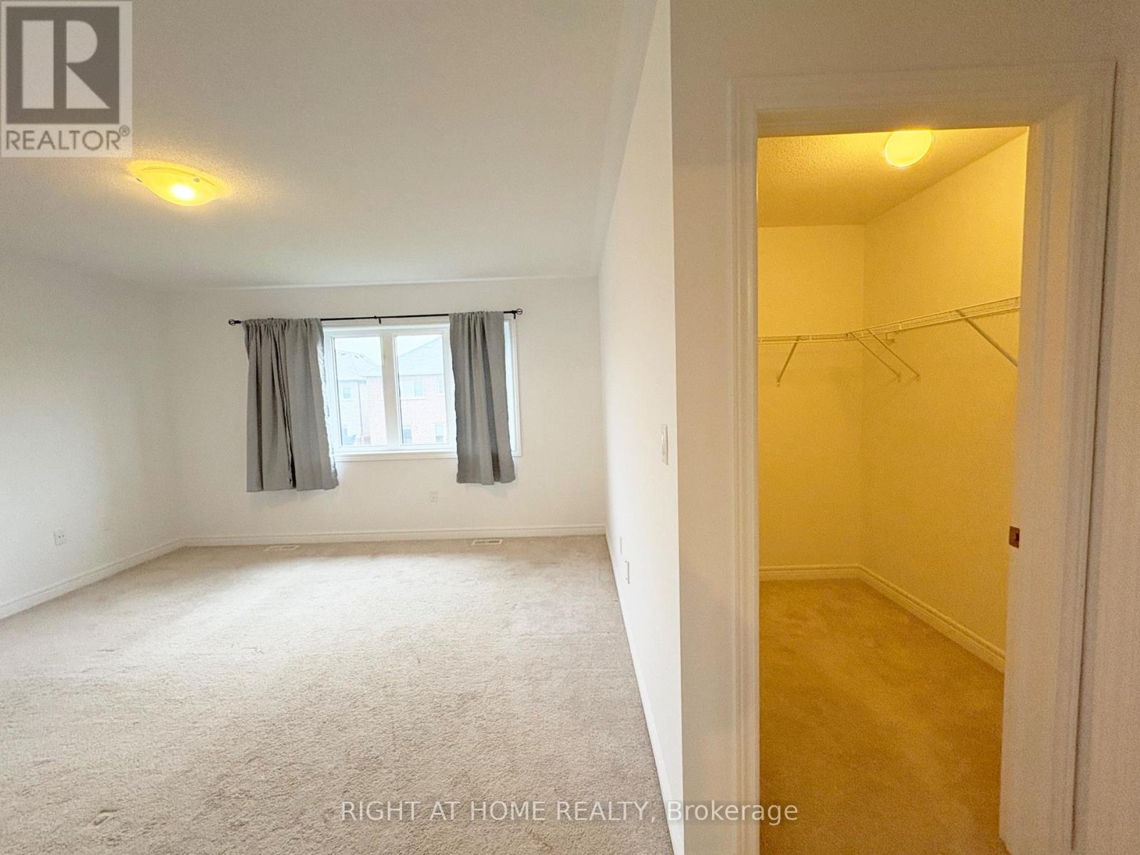 1528 Mcroberts Crescent Property Photo 8