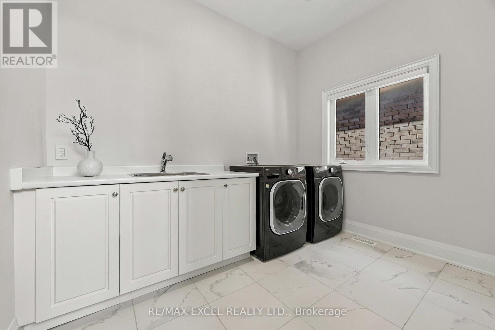 181 Milky Way Drive Property Photo 39