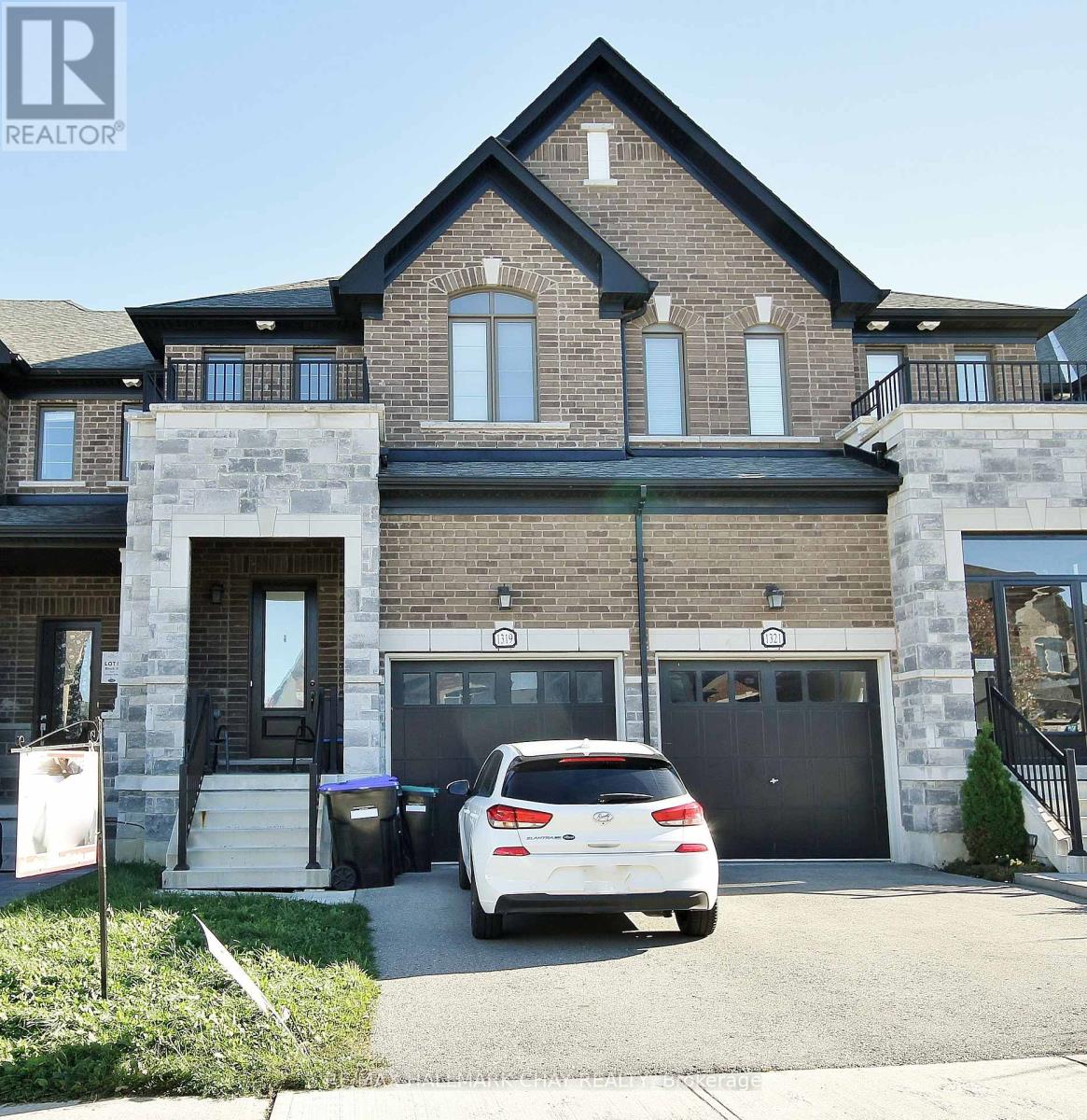 1319 Lawson Street Property Photo 1