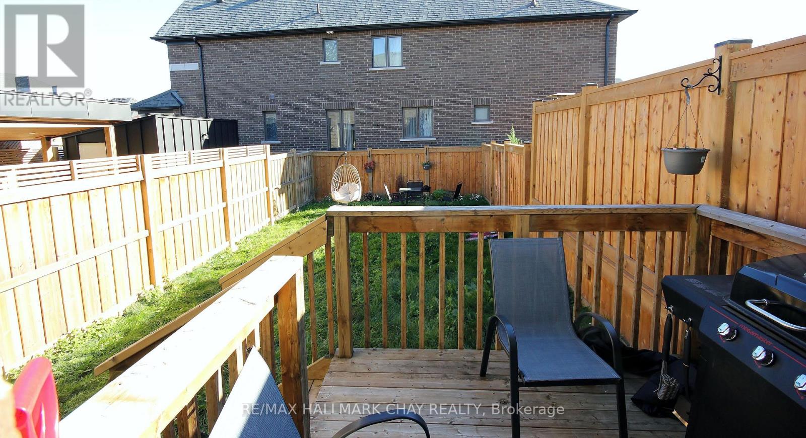 1319 Lawson Street Property Photo 17