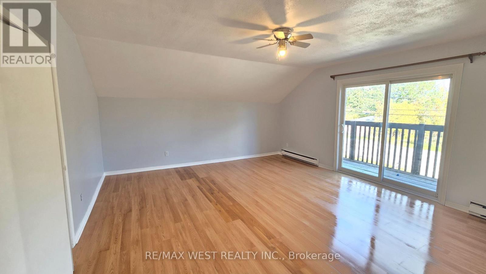 3 - 1270 Maple Road Property Photo 2