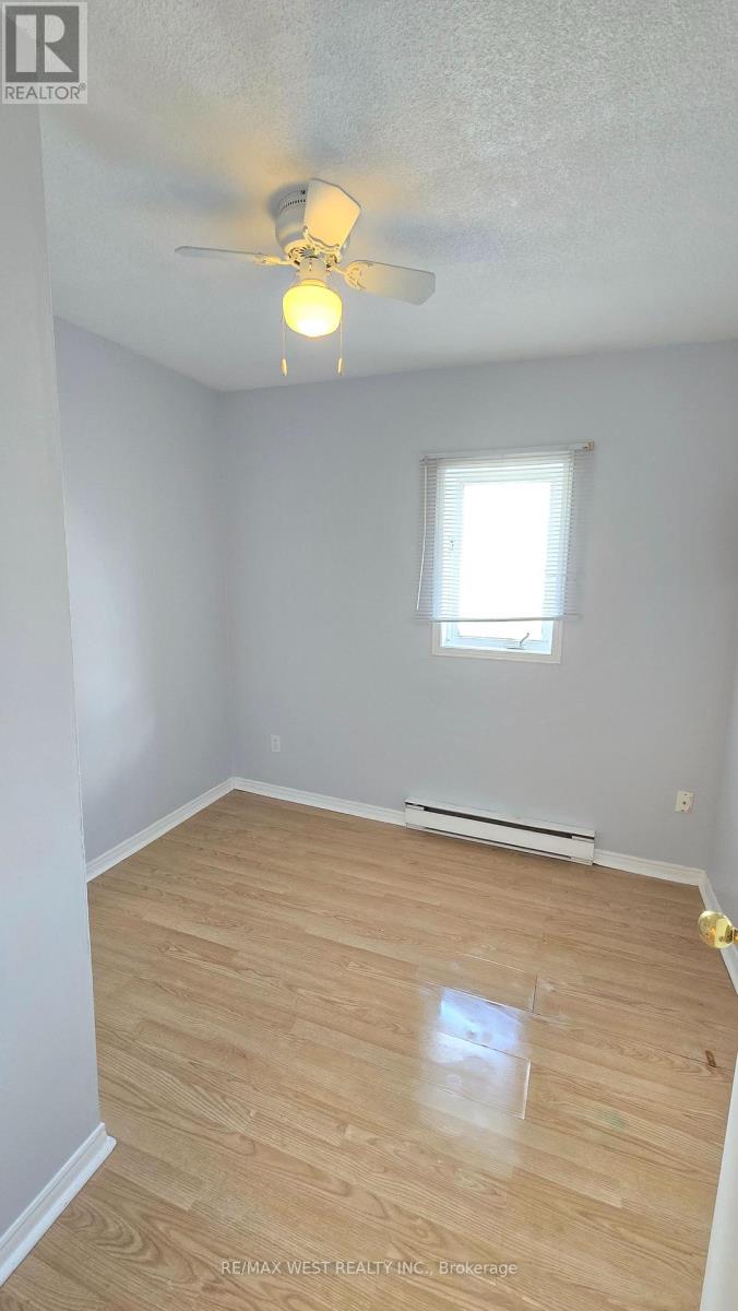 3 - 1270 Maple Road Property Photo 6