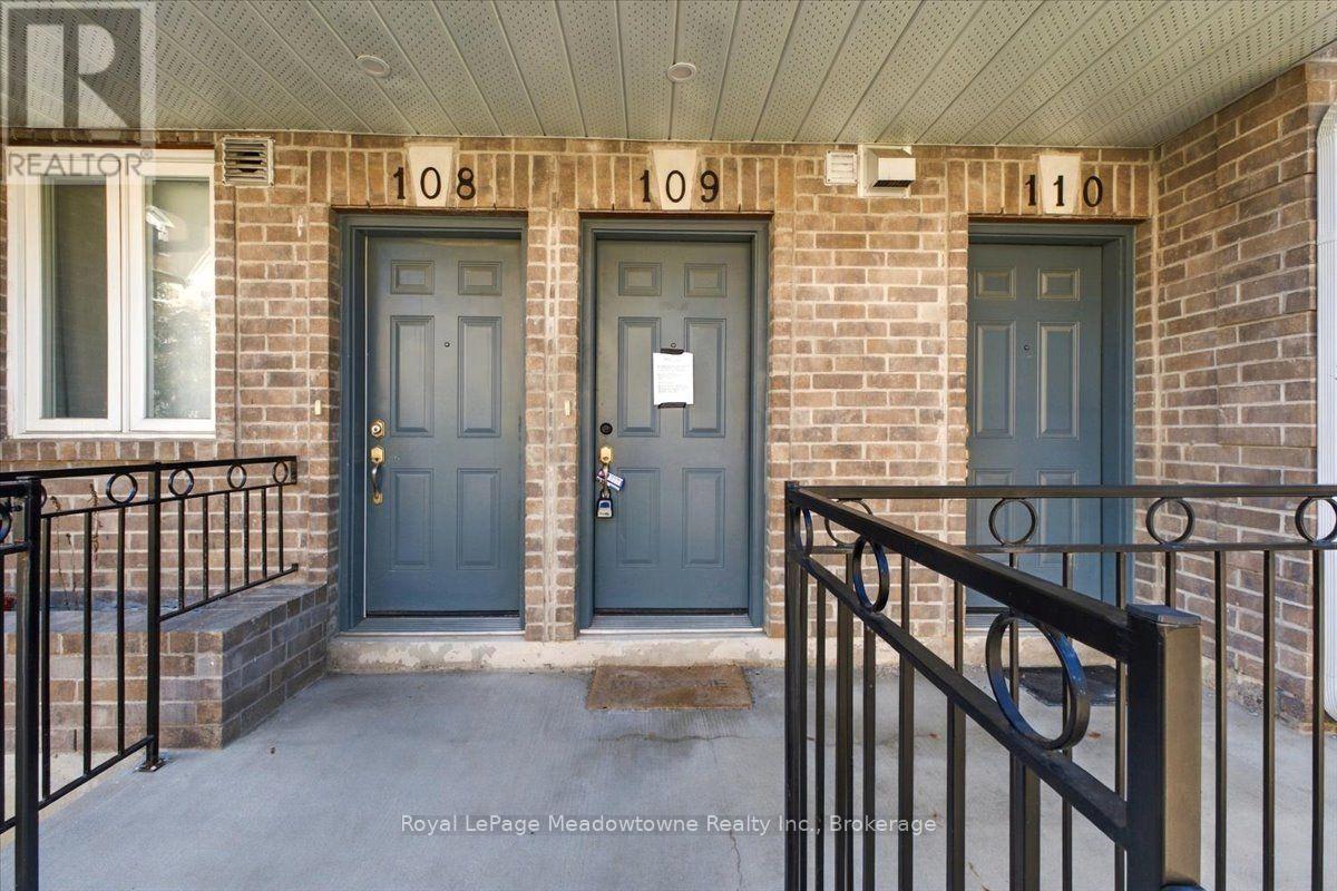 109 - 75 Weldrick Road E Property Photo 3