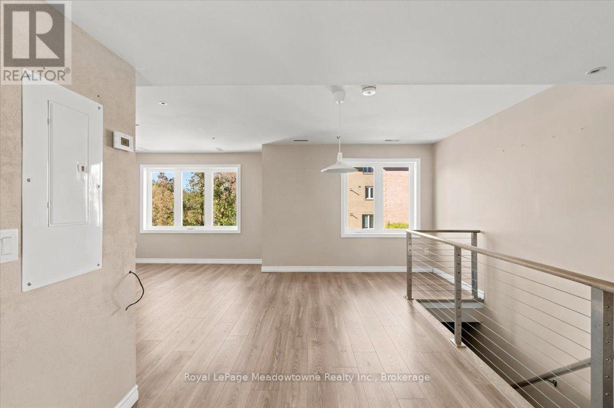 109 - 75 Weldrick Road E Property Photo 10