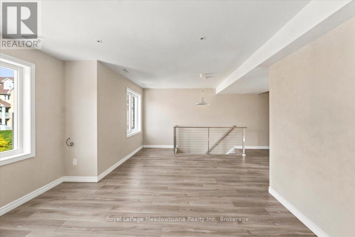 109 - 75 Weldrick Road E Property Photo 13