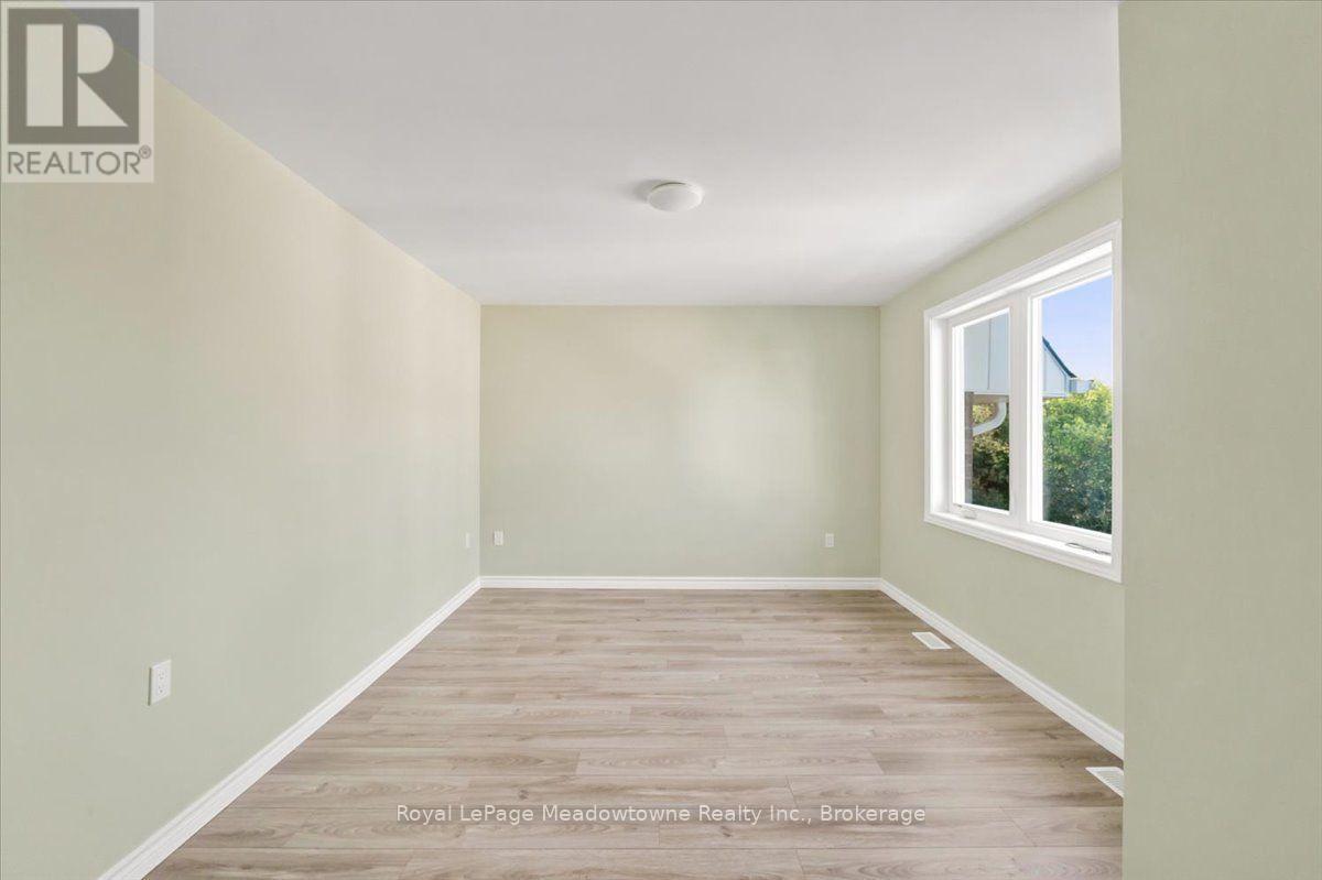 109 - 75 Weldrick Road E Property Photo 27