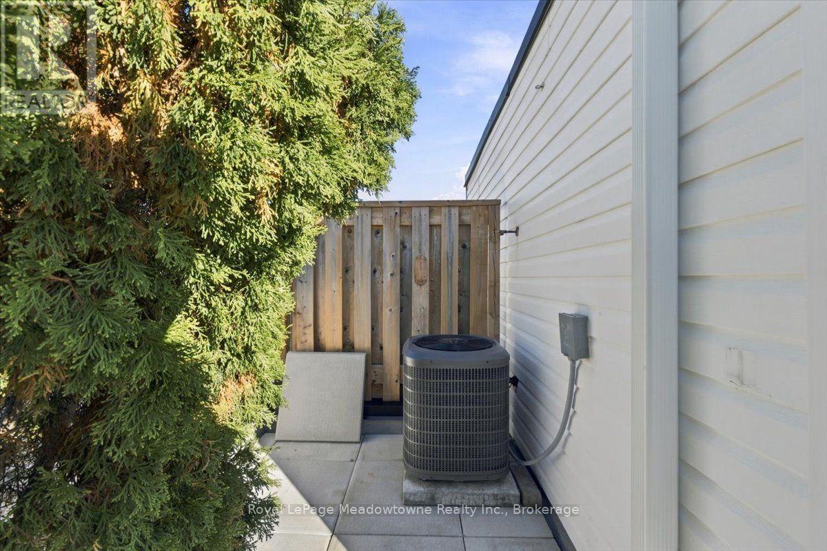 109 - 75 Weldrick Road E Property Photo 37