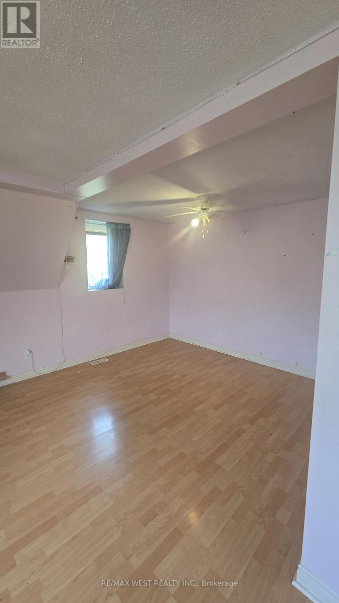5427 Yonge Street Property Photo 9