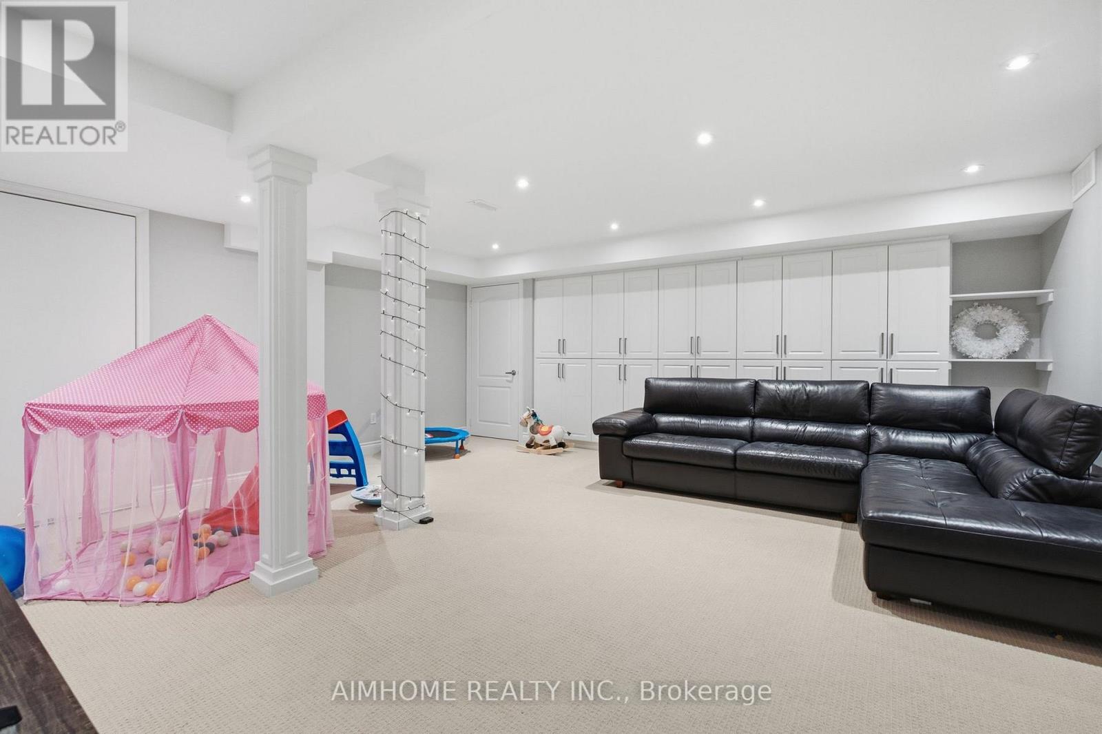 15 Calamint Lane Property Photo 44
