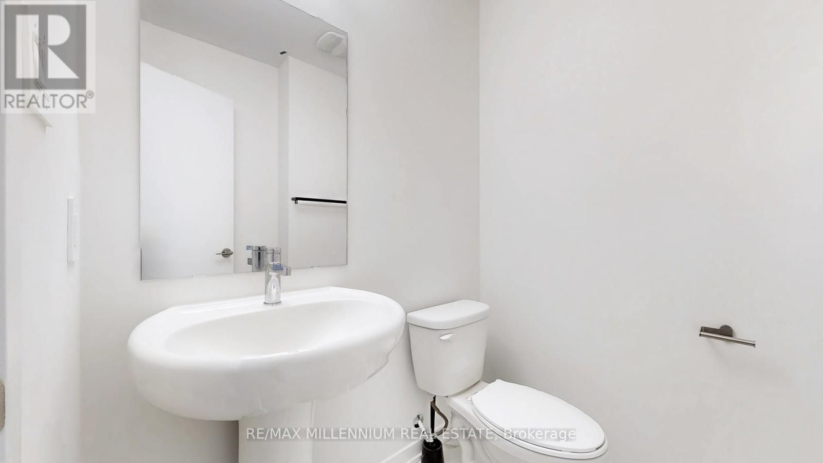 64 - 31 Honeycrisp Crescent Property Photo 16
