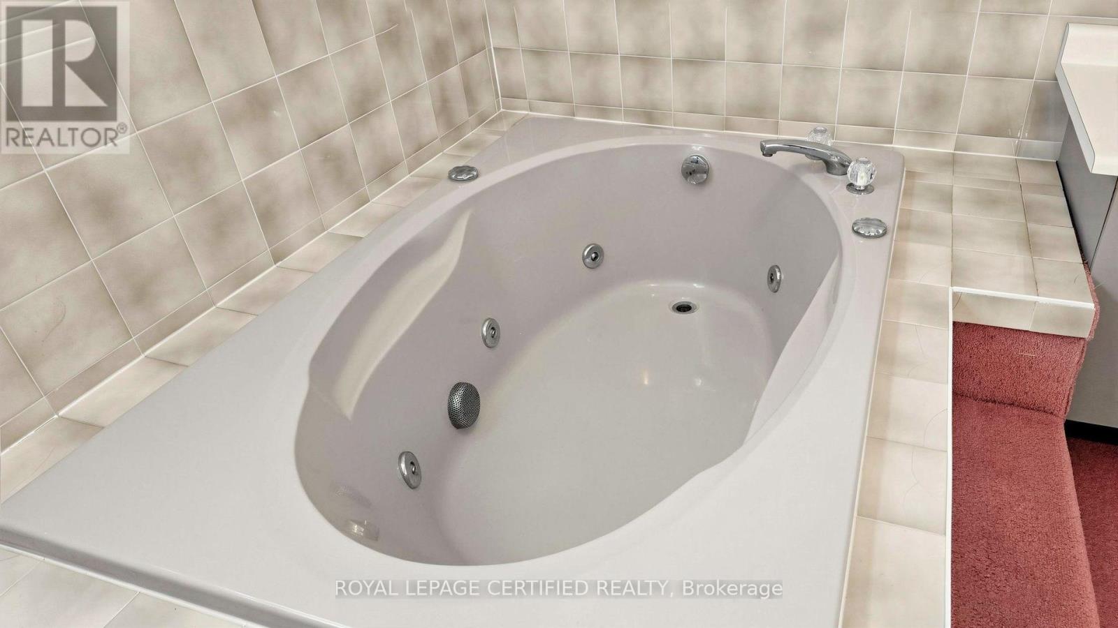 2 Gres Court Property Photo 32