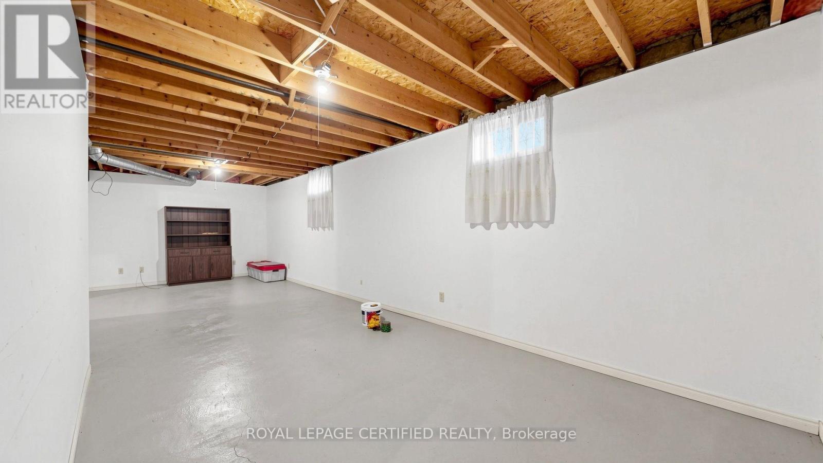 2 Gres Court Property Photo 41