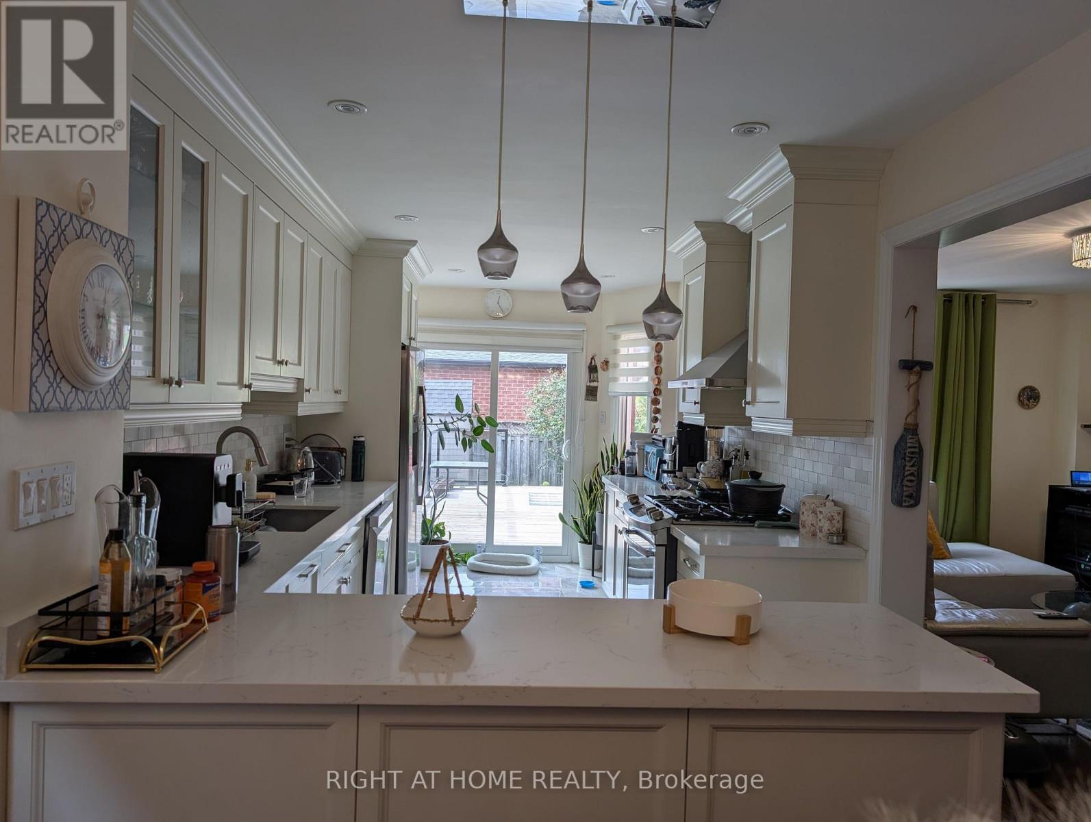 4 Bayel Crescent Property Photo 2