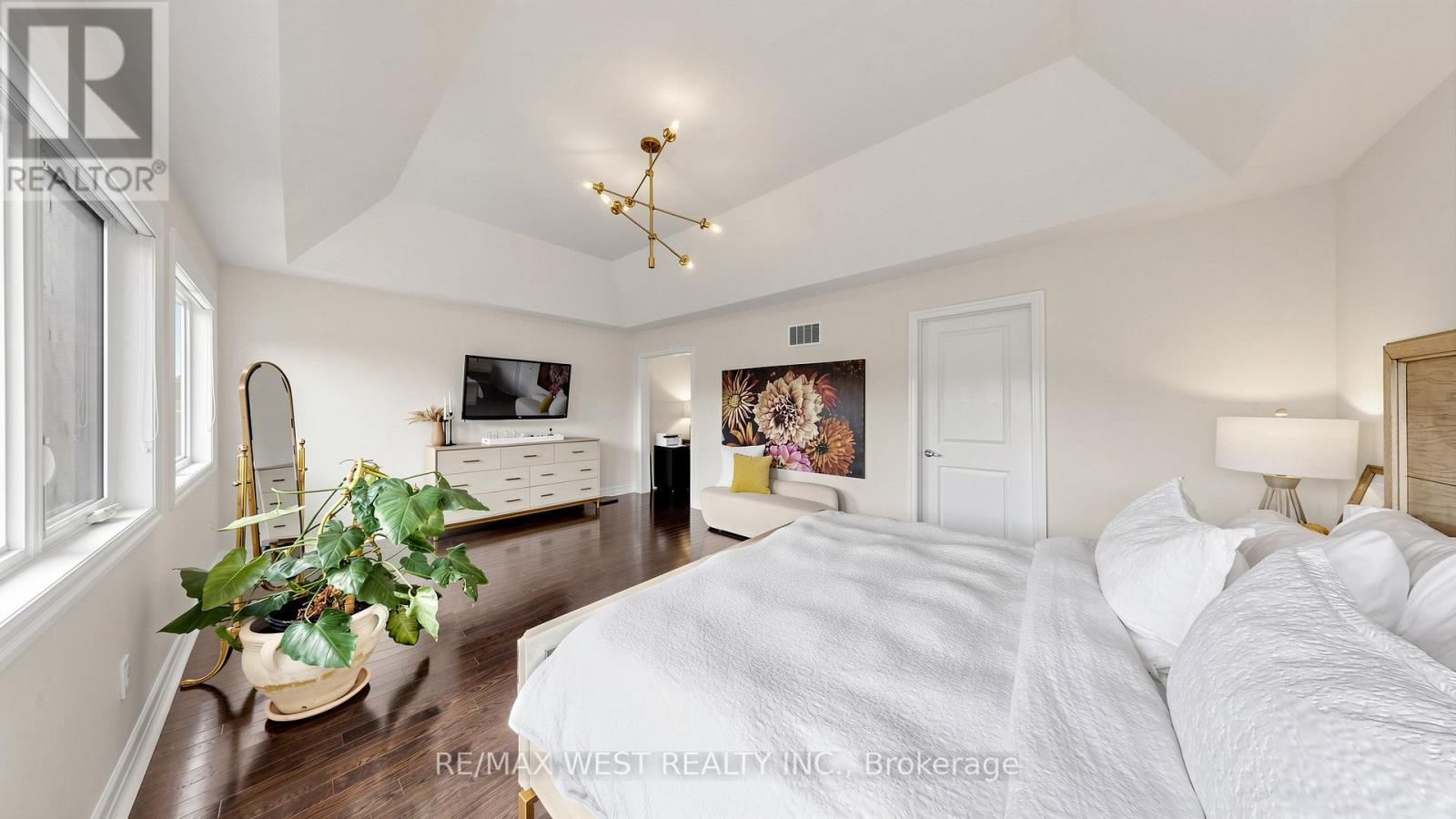 57 Alex Campbell Crescent Property Photo 16