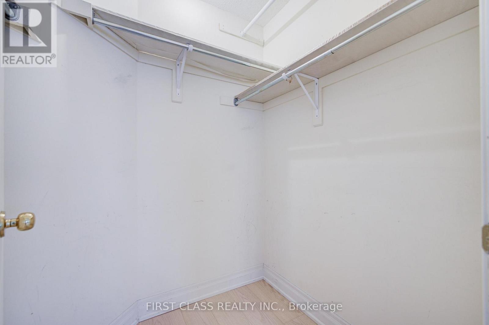 68 Drawbridge Drive Property Photo 25