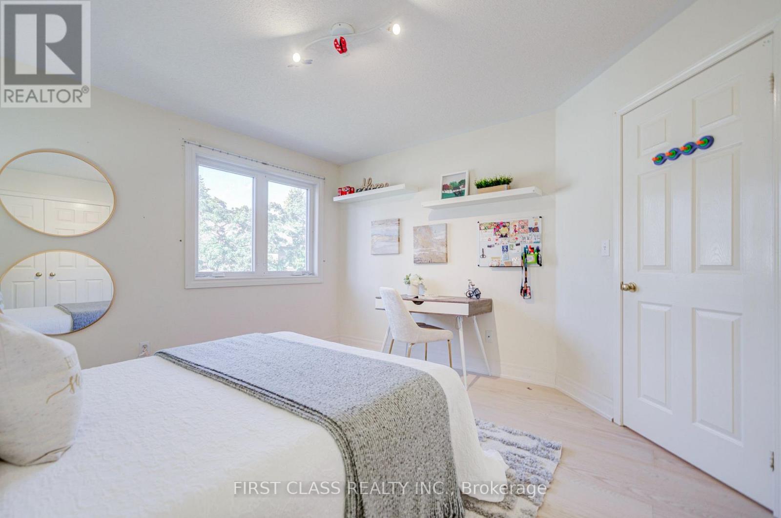 68 Drawbridge Drive Property Photo 34