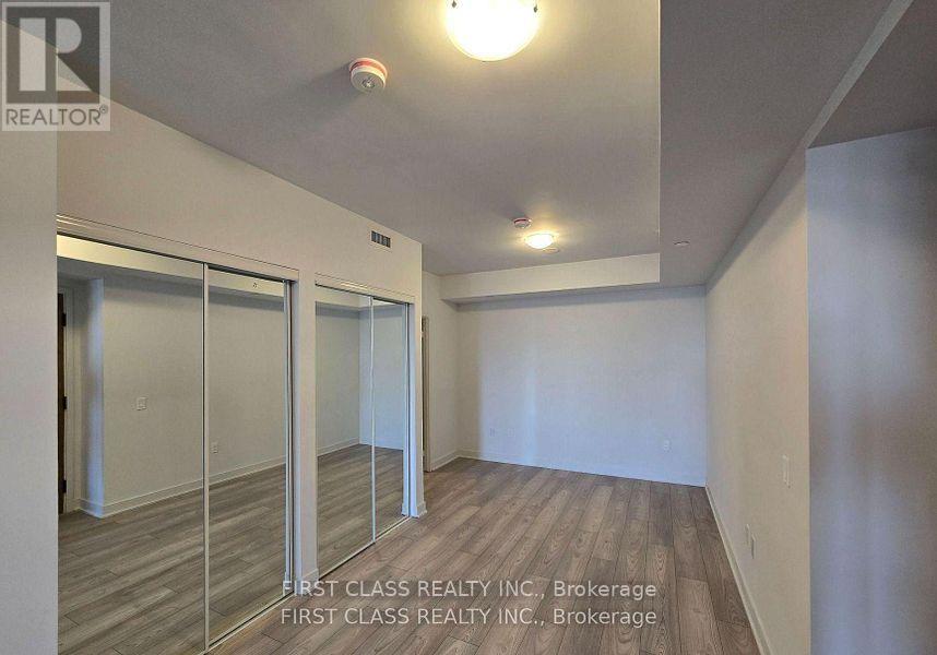 813 - 2920 Highway 7 Road Property Photo 3