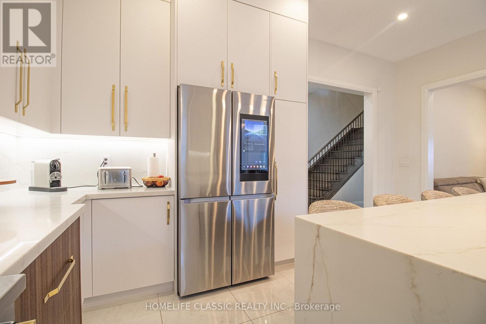 43 Longworth Avenue Property Photo 7