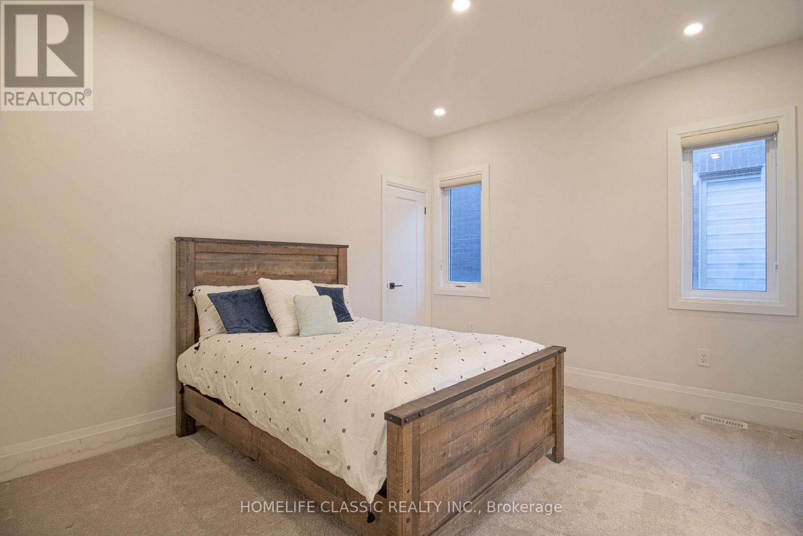 43 Longworth Avenue Property Photo 10
